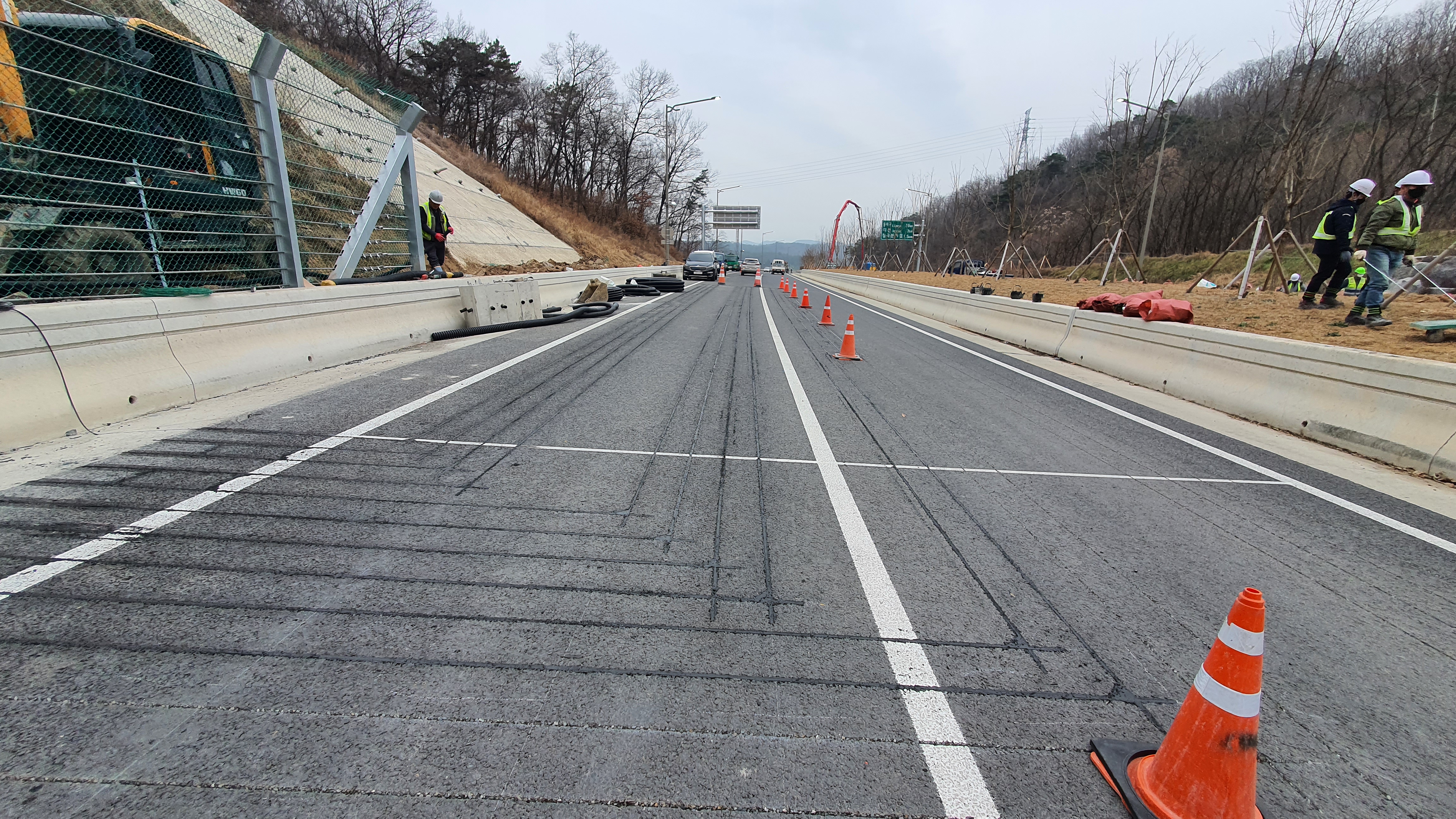 대구외곽순환도로 2공구  - 도로열선 시스템